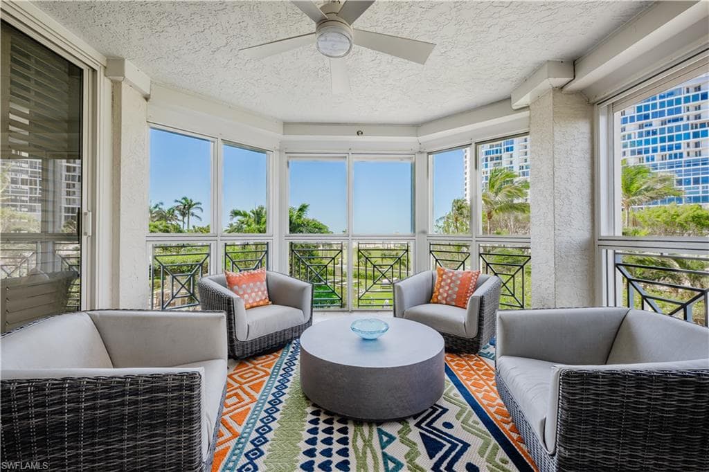 4021 Gulf Shore Blvd N 206, Naples, FL 34103-3