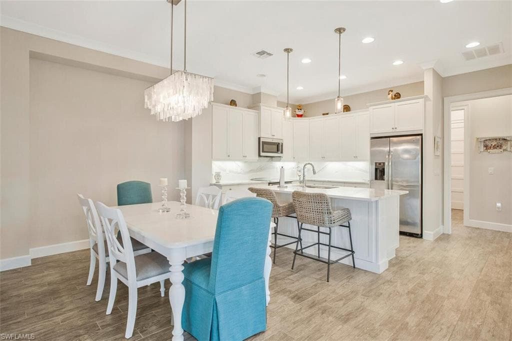 6908 Cay Ct, Naples, FL 34113-11