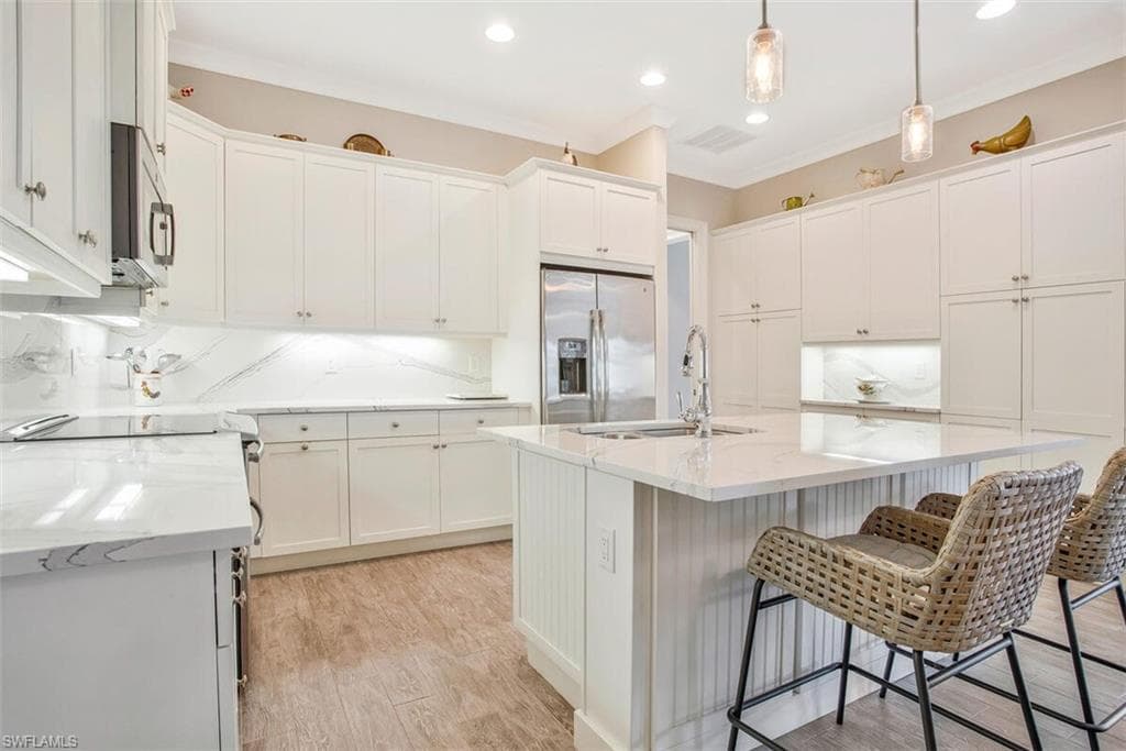 6908 Cay Ct, Naples, FL 34113-22