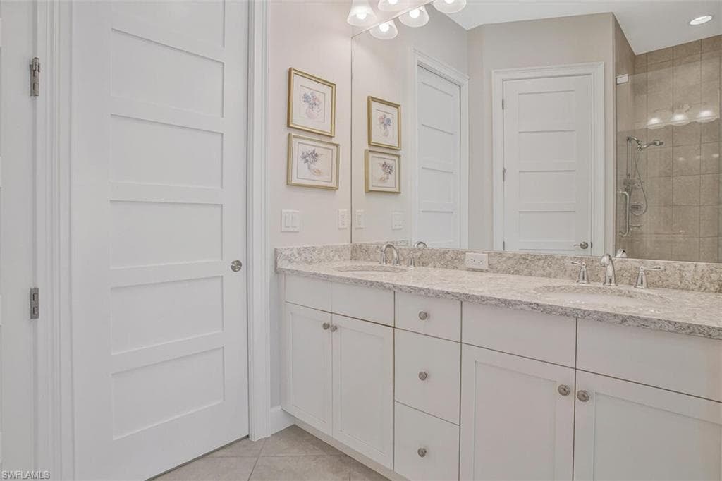 6908 Cay Ct, Naples, FL 34113-33