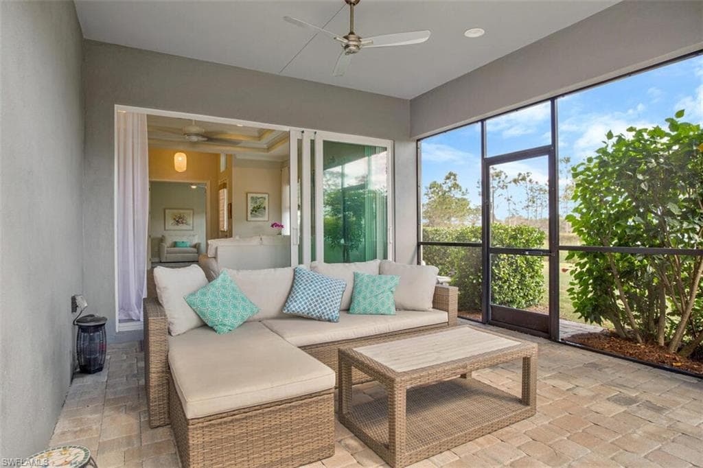 6908 Cay Ct, Naples, FL 34113-3
