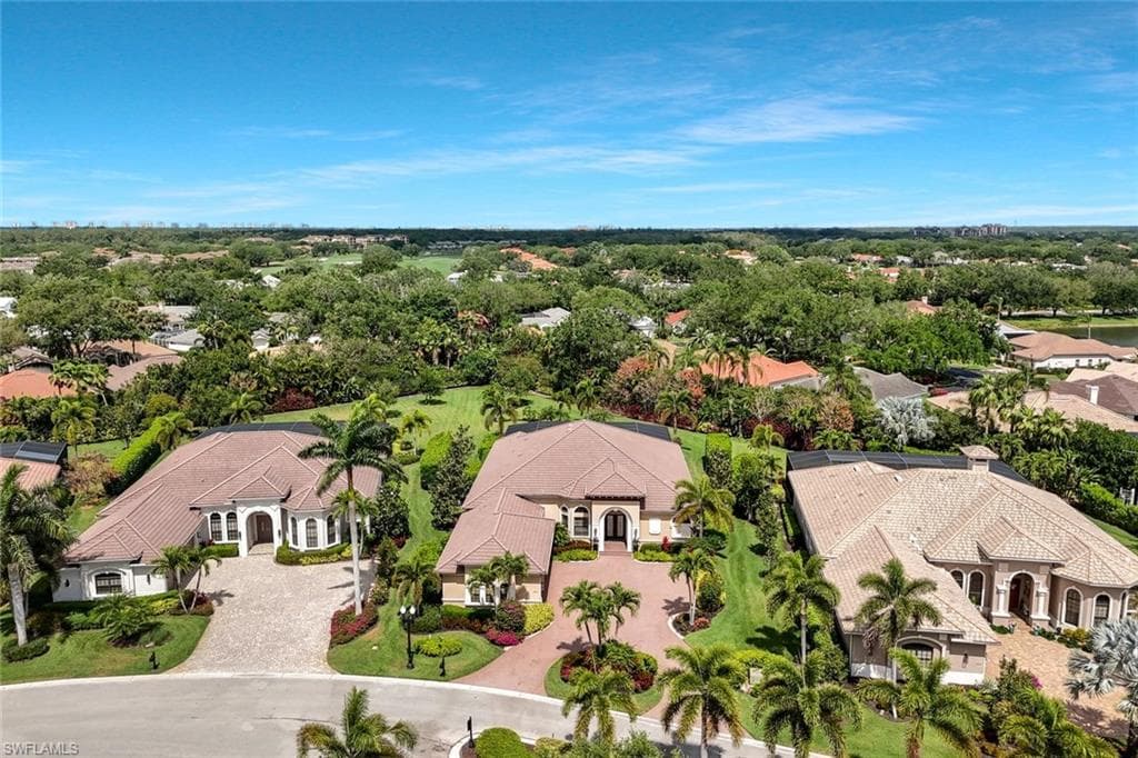 5869 Hammock Isles Cir, Naples, FL 34119-4