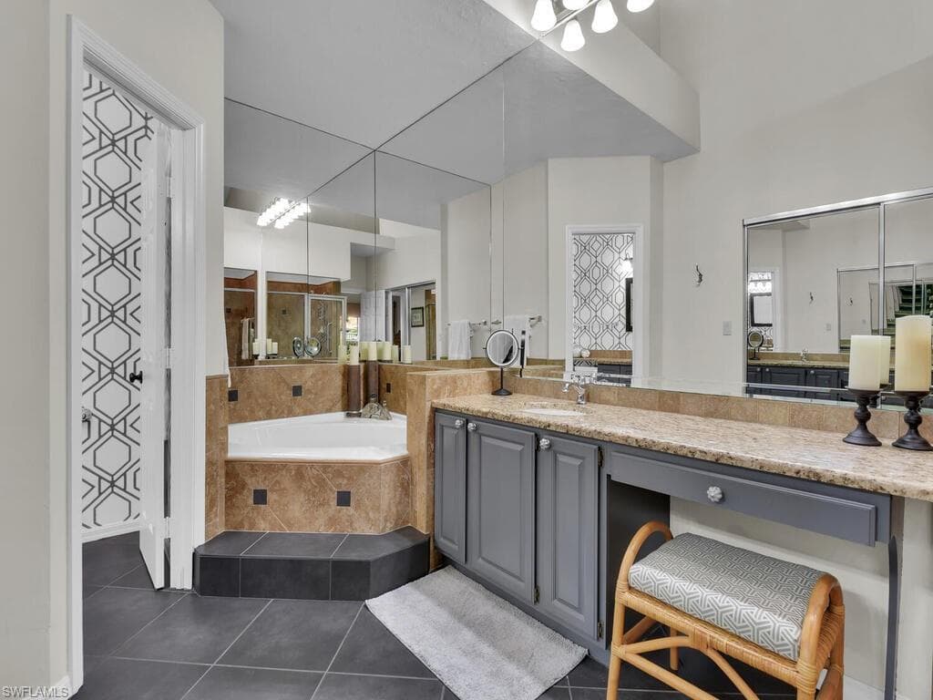 185 Napa Ridge Rd E 34, Naples, FL 34119-17