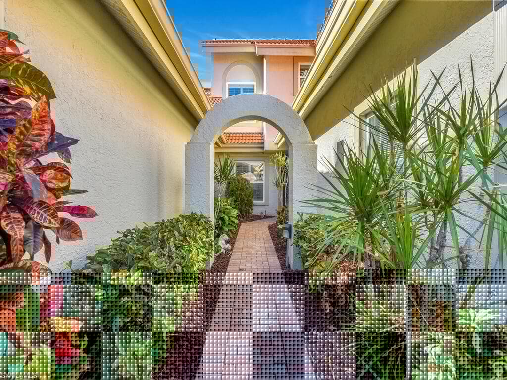 185 Napa Ridge Rd E 34, Naples, FL 34119-2