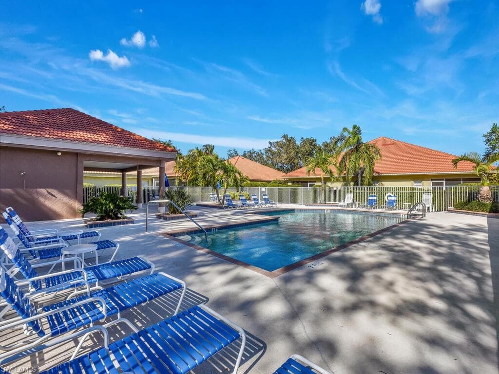 185 Napa Ridge Rd E 34, Naples, FL 34119-33