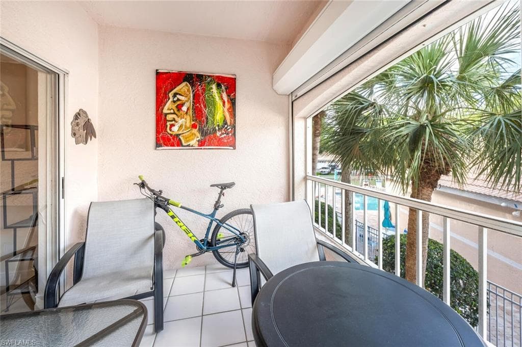 1044 Woodshire Ln B211, Naples, FL 34105-15