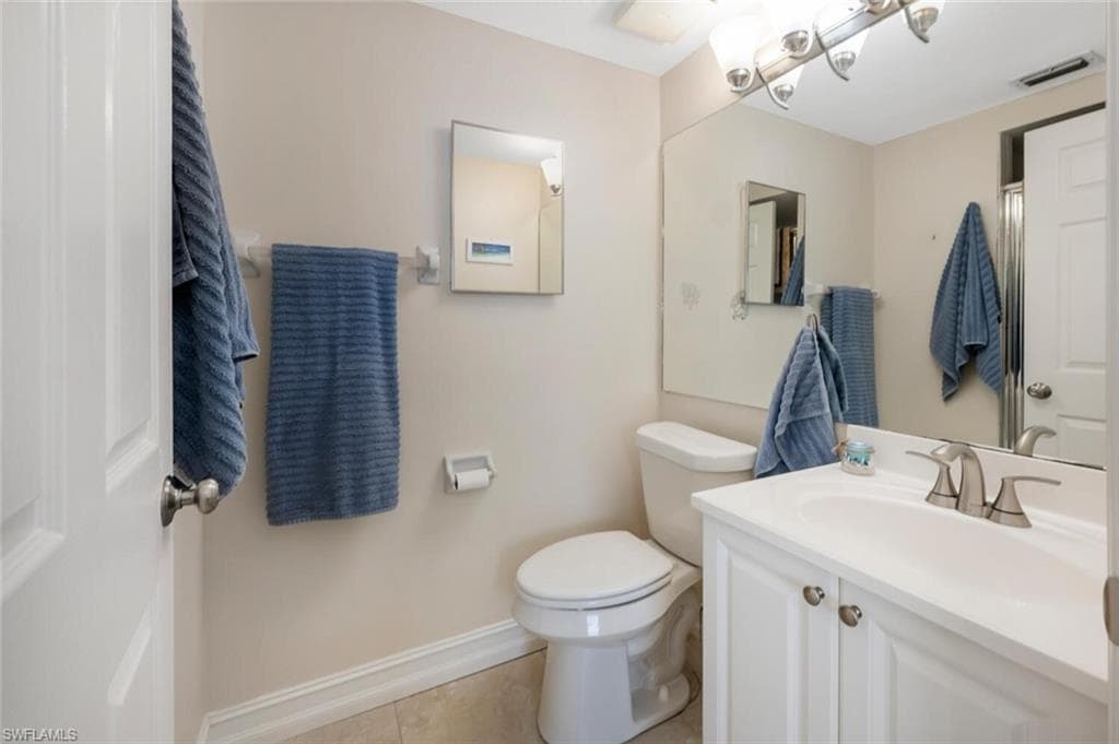 1044 Woodshire Ln B211, Naples, FL 34105-27