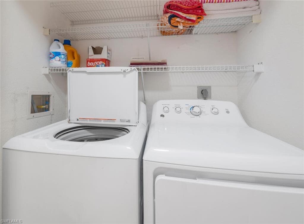 1044 Woodshire Ln B211, Naples, FL 34105-28