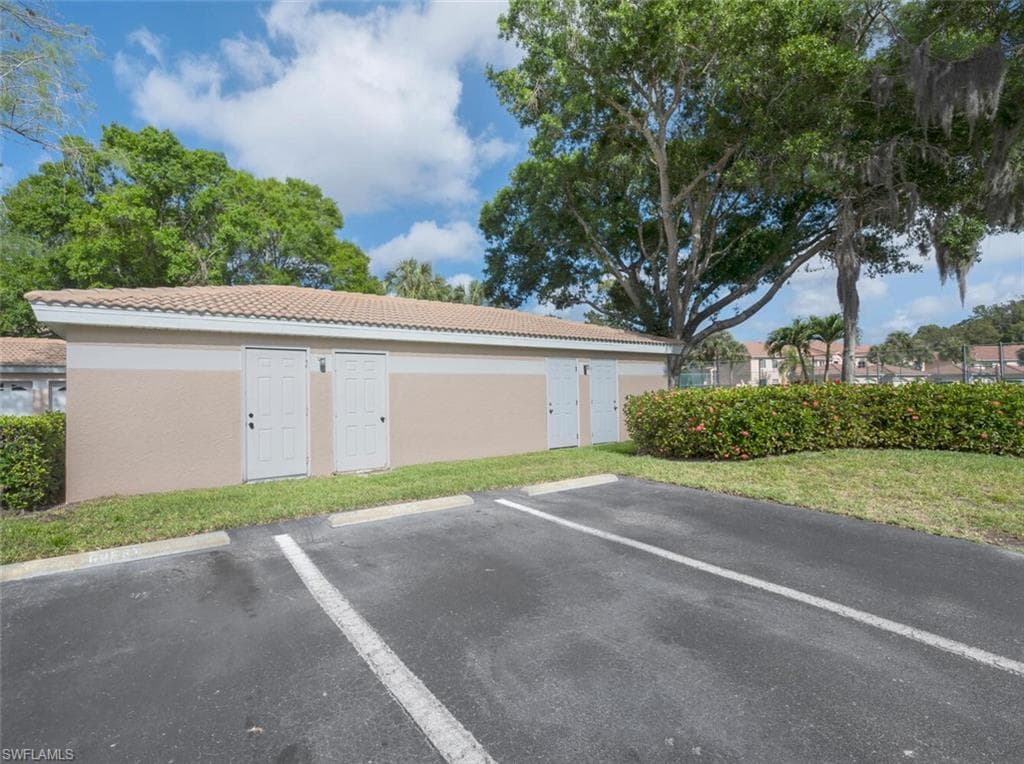 1044 Woodshire Ln B211, Naples, FL 34105-33