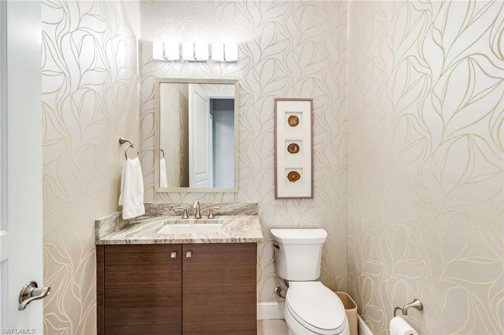 16378 Viansa Way 301, Naples, FL 34110-22