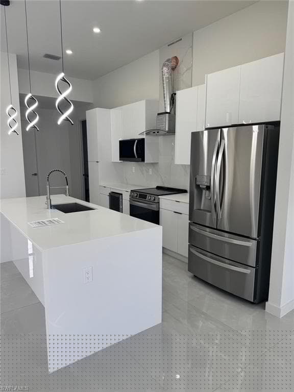 1860 23rd St, Cape Coral, FL 33909-33