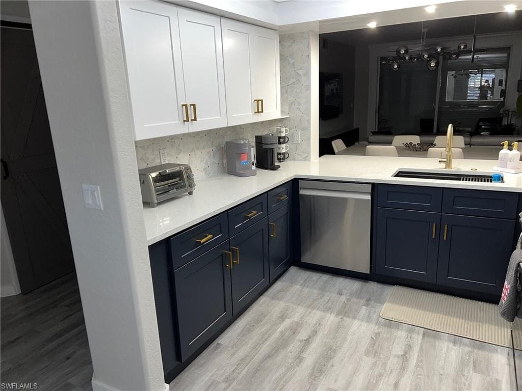 1220 Sarah Jean Cir L103, Naples, FL 34110-6