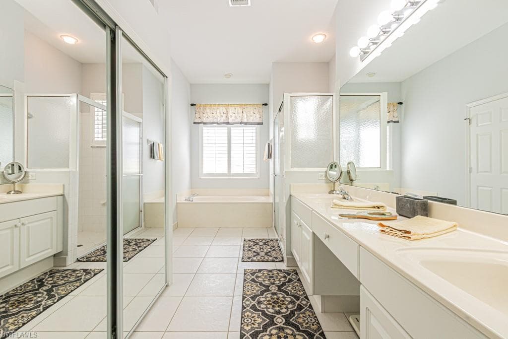 609 Grand Rapids Blvd, Naples, FL 34120-19