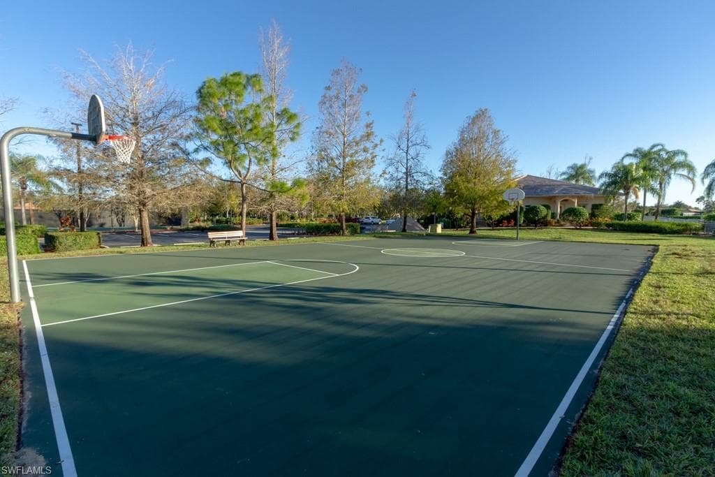 609 Grand Rapids Blvd, Naples, FL 34120-41