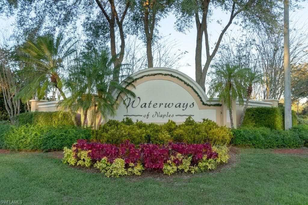 609 Grand Rapids Blvd, Naples, FL 34120-47