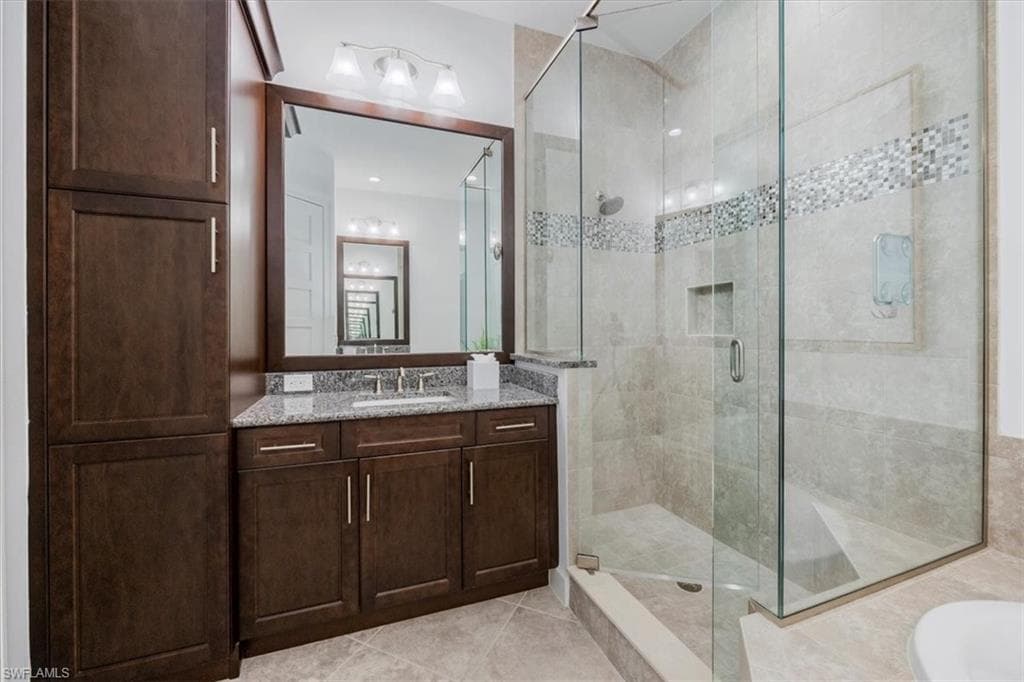 6541 Dominica Dr 202, Naples, FL 34113-18