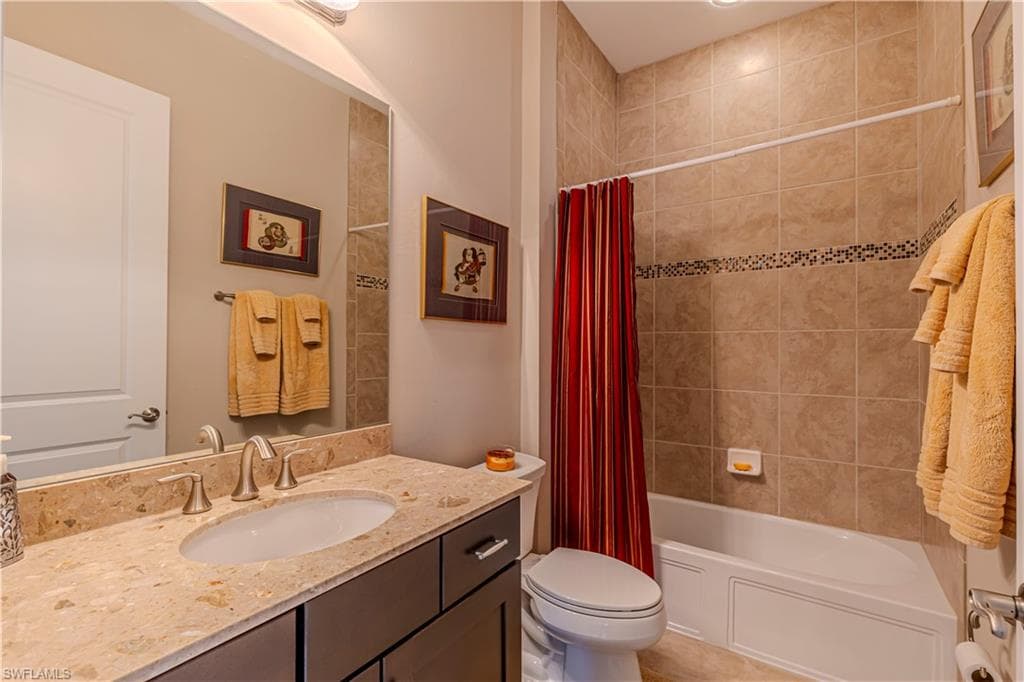 1233 Manado Dr, Naples, FL 34113-9