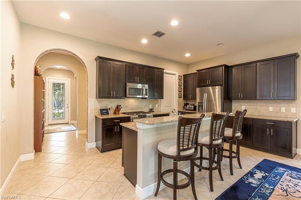 1233 Manado Dr, Naples, FL 34113-16