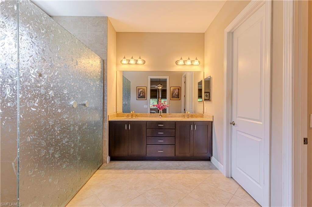 1233 Manado Dr, Naples, FL 34113-21