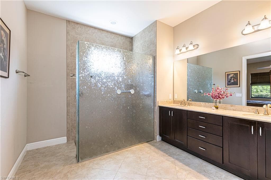 1233 Manado Dr, Naples, FL 34113-22