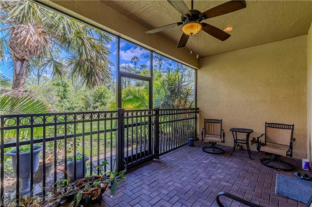 1233 Manado Dr, Naples, FL 34113-26
