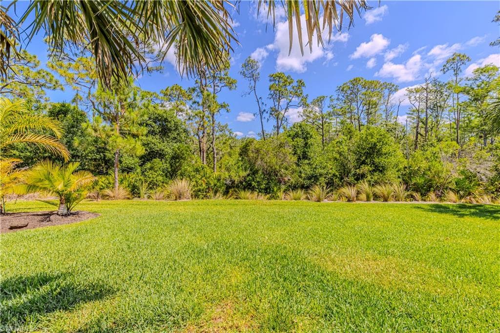 1233 Manado Dr, Naples, FL 34113-27