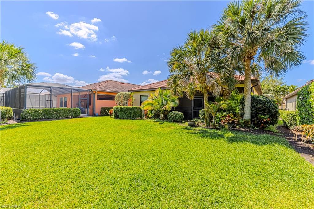 1233 Manado Dr, Naples, FL 34113-28