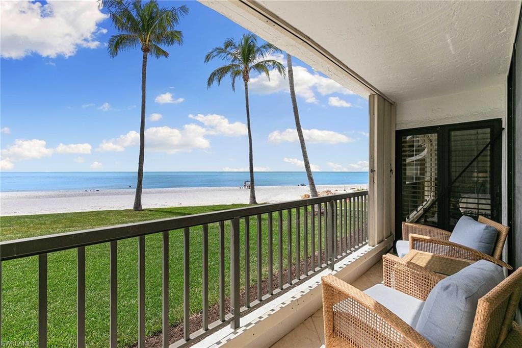 2398 Gulf Shore Blvd N 101, Naples, FL 34103-25
