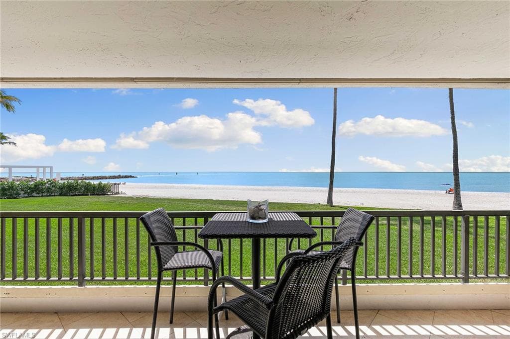 2398 Gulf Shore Blvd N 101, Naples, FL 34103-1