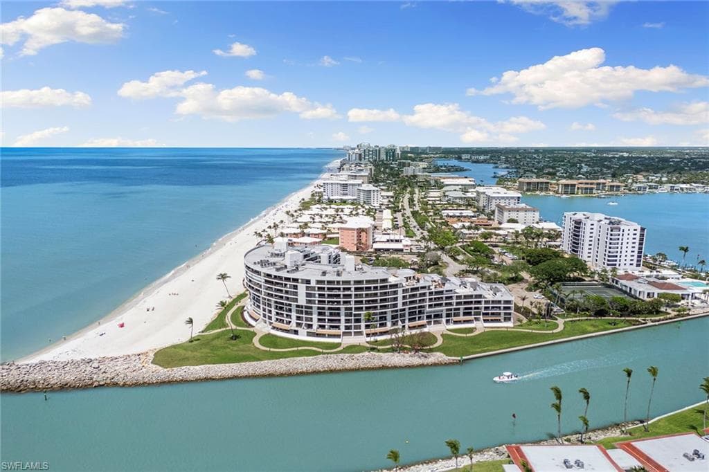 2398 Gulf Shore Blvd N 101, Naples, FL 34103-31