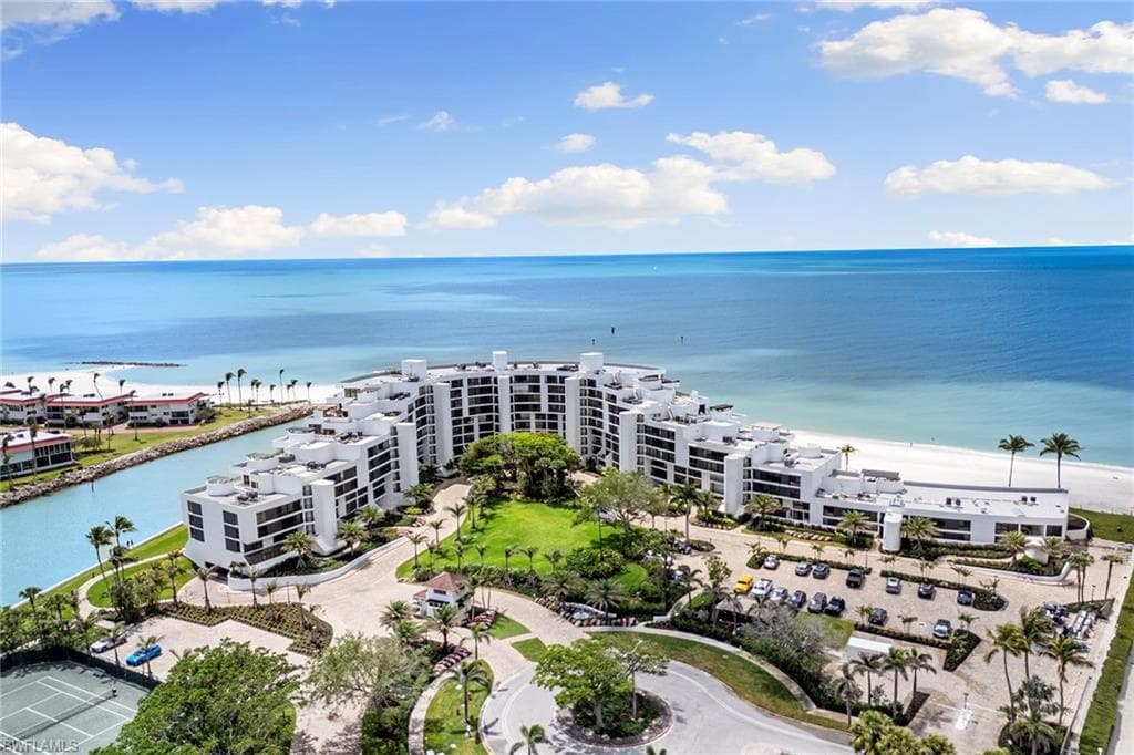 2398 Gulf Shore Blvd N 101, Naples, FL 34103-2
