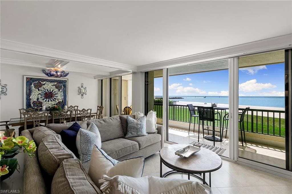 2398 Gulf Shore Blvd N 101, Naples, FL 34103-42
