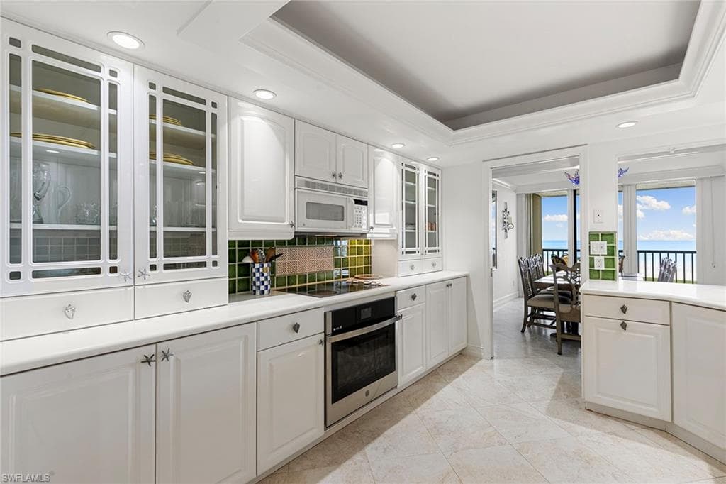 2398 Gulf Shore Blvd N 101, Naples, FL 34103-45