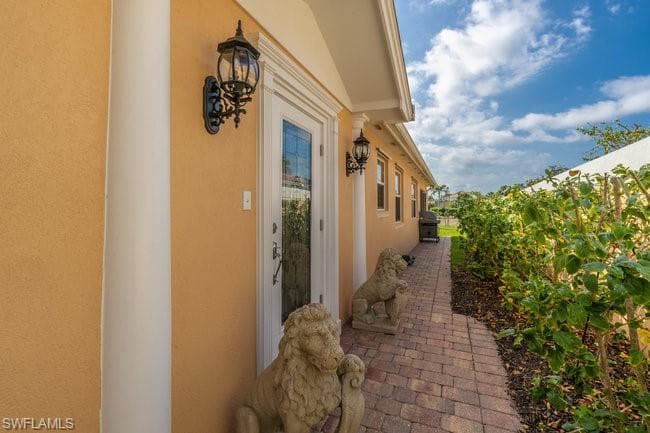 8396 Borboni Ct, Naples, FL 34114-5