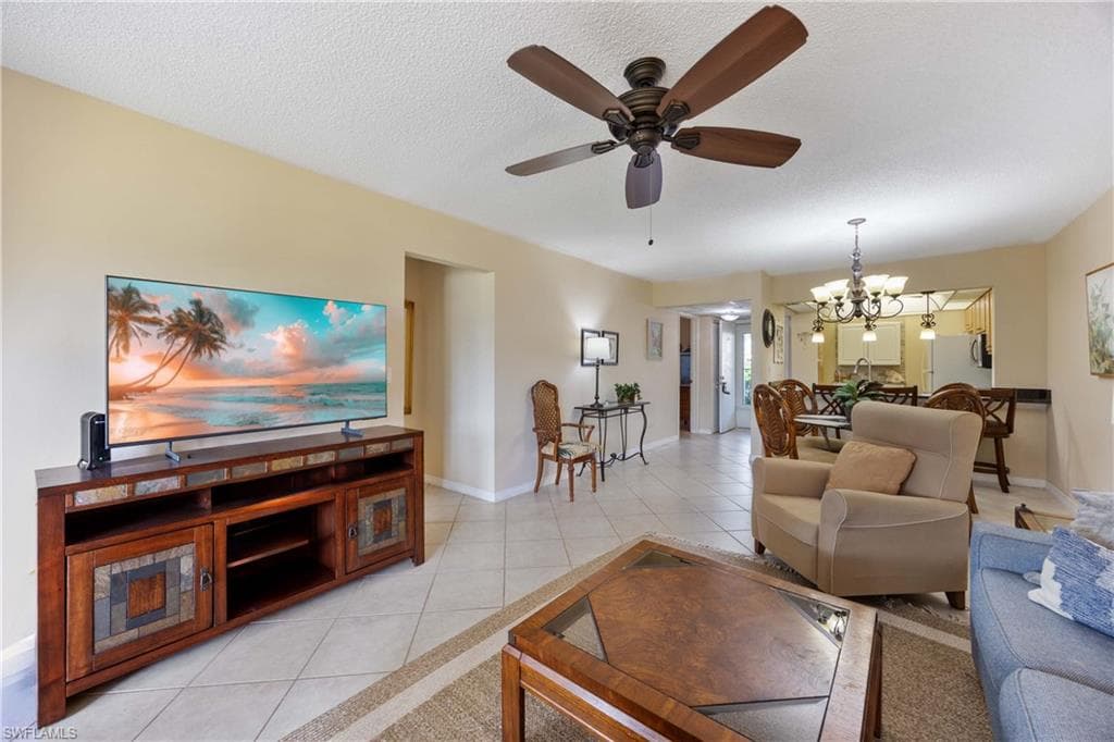 1085 Forest Lakes Dr 8108, Naples, FL 34105-9