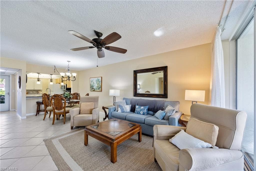 1085 Forest Lakes Dr 8108, Naples, FL 34105-8