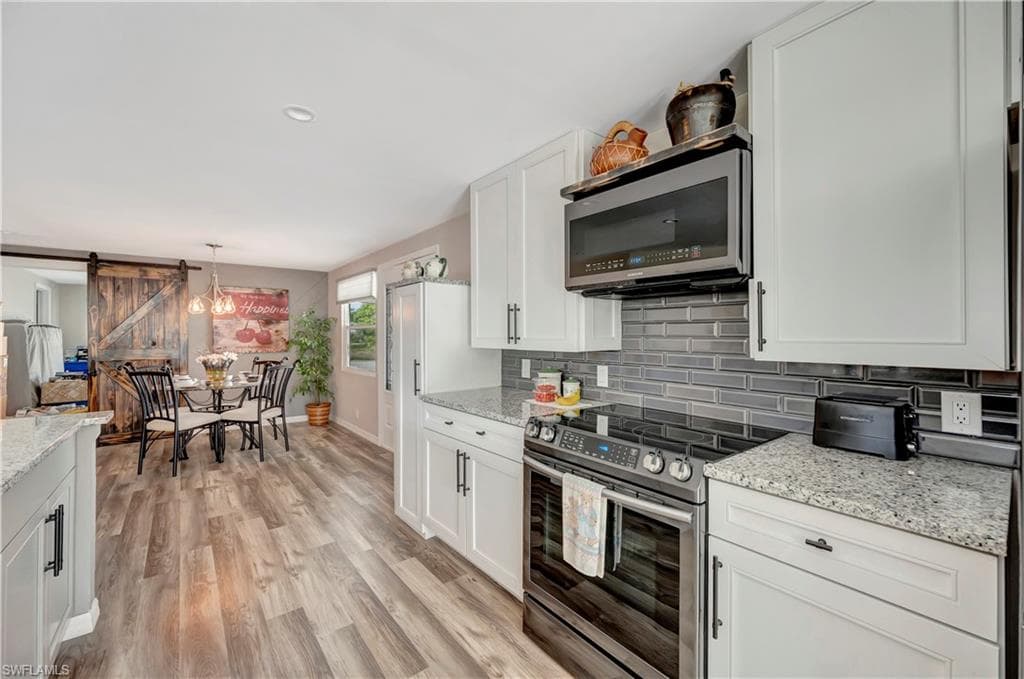 50 Le Mans Dr, Naples, FL 34112-9