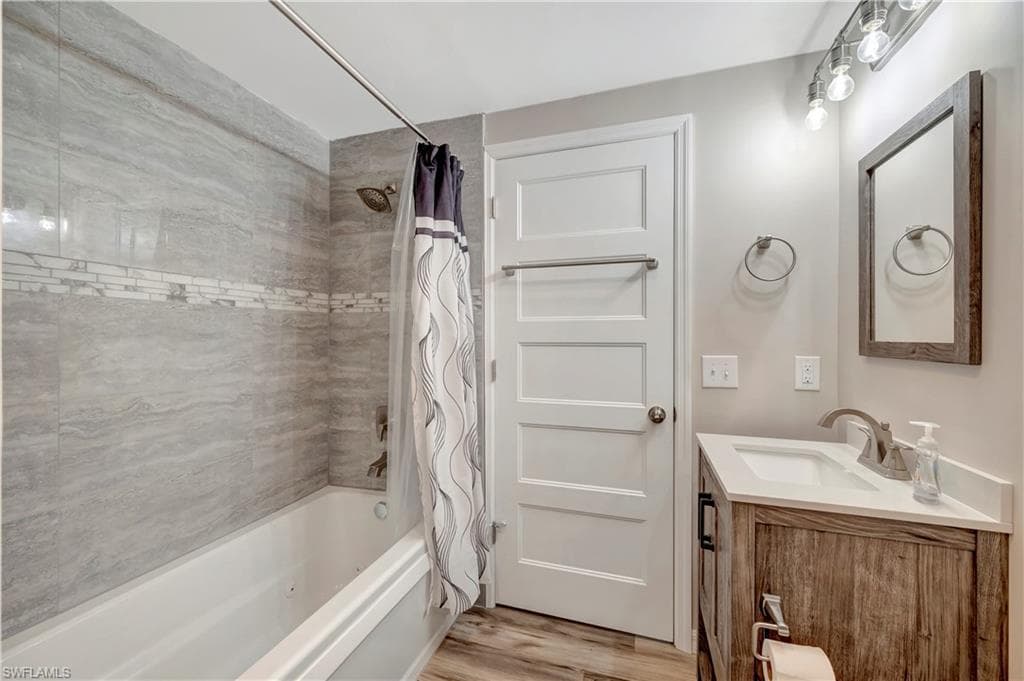 50 Le Mans Dr, Naples, FL 34112-26