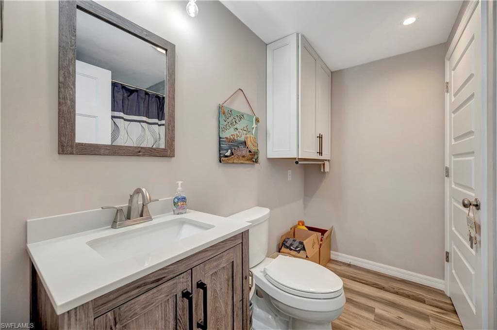 50 Le Mans Dr, Naples, FL 34112-27