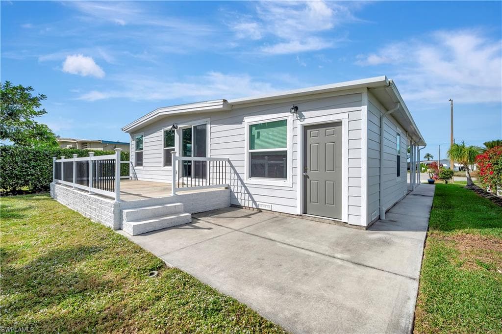 50 Le Mans Dr, Naples, FL 34112-31