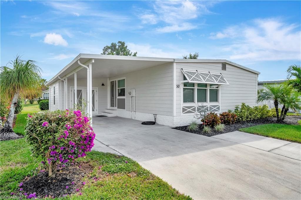 50 Le Mans Dr, Naples, FL 34112-2