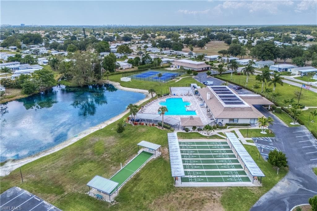 50 Le Mans Dr, Naples, FL 34112-38