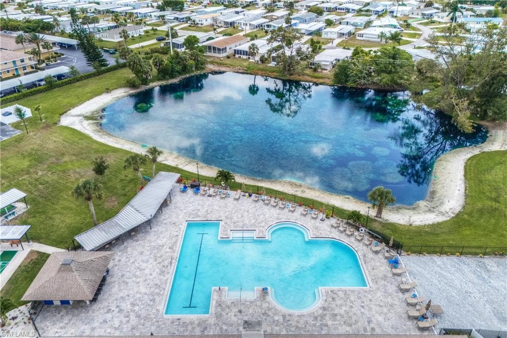 50 Le Mans Dr, Naples, FL 34112-41