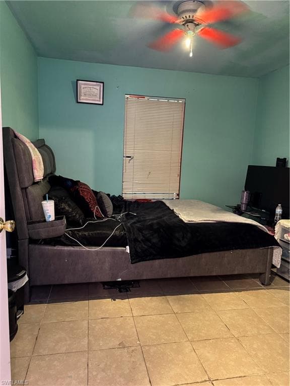 13557 Koinonia Dr, Naples, FL 34114-4