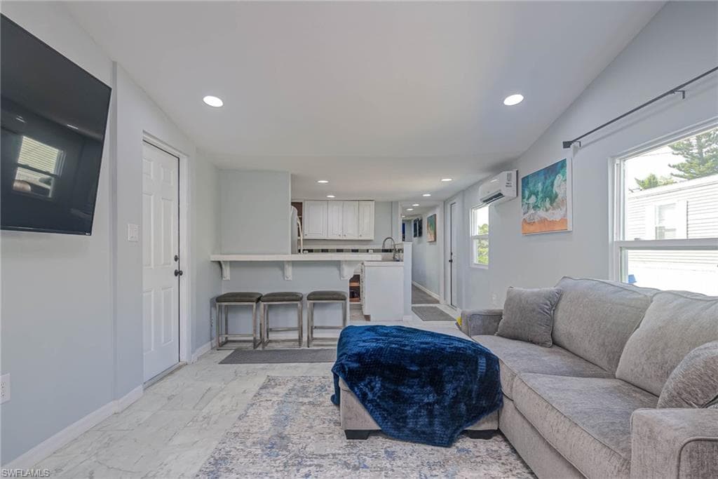 950 Auto Ranch Rd, Naples, FL 34114-4