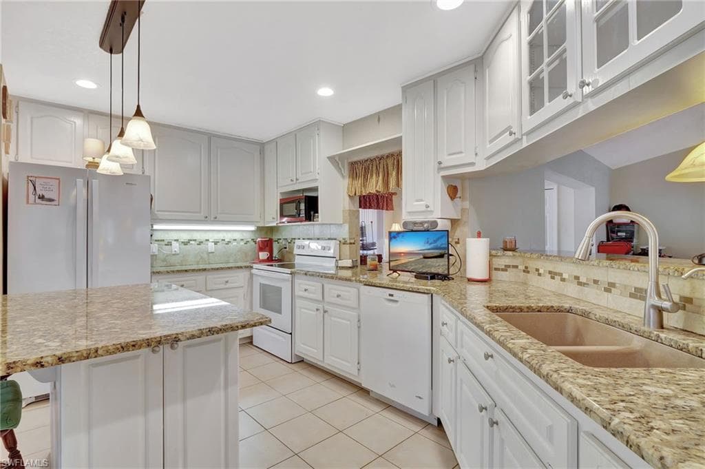 2610 6th Ave NE, Naples, FL 34120-12