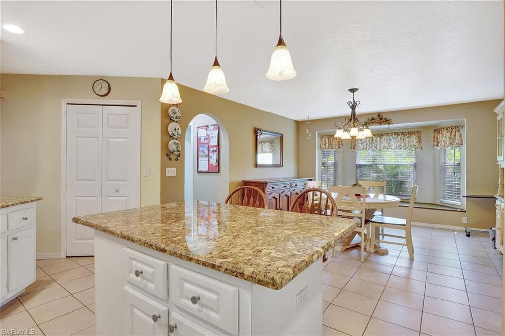2610 6th Ave NE, Naples, FL 34120-16