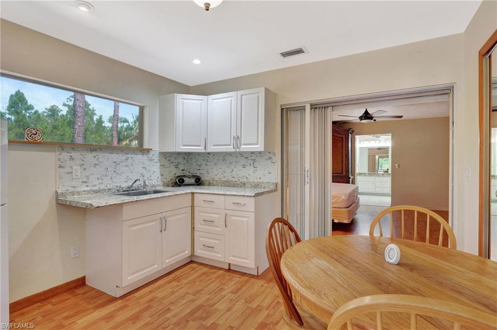 2610 6th Ave NE, Naples, FL 34120-27