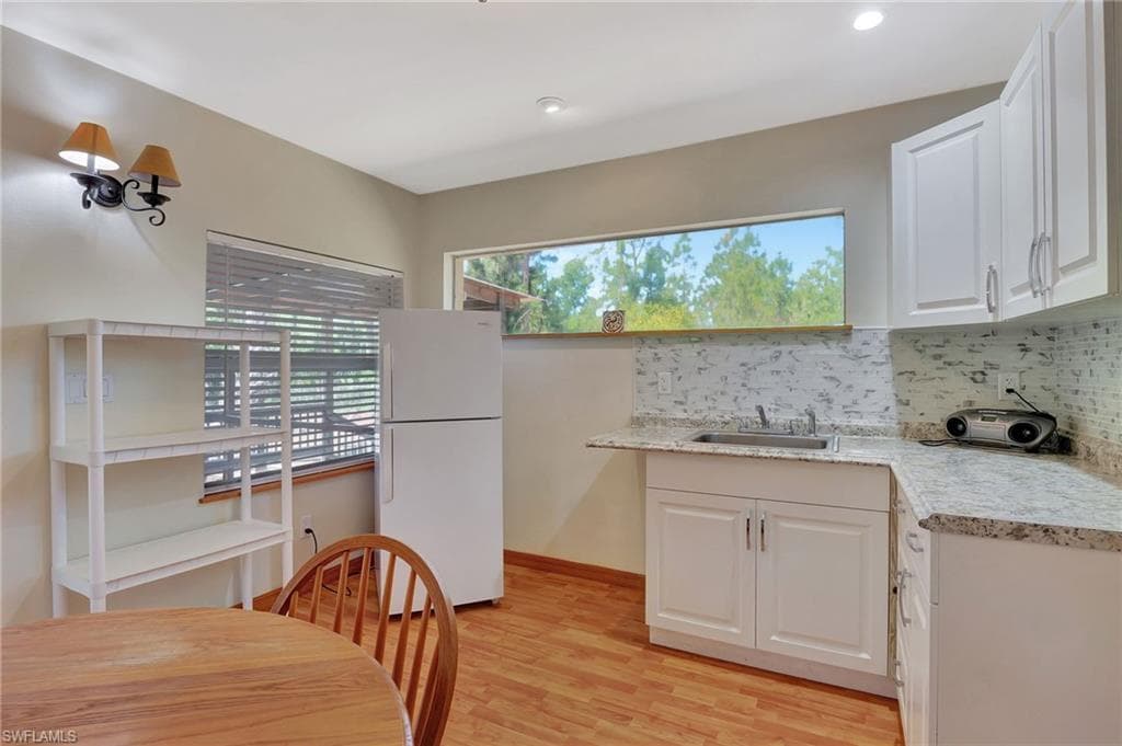 2610 6th Ave NE, Naples, FL 34120-29