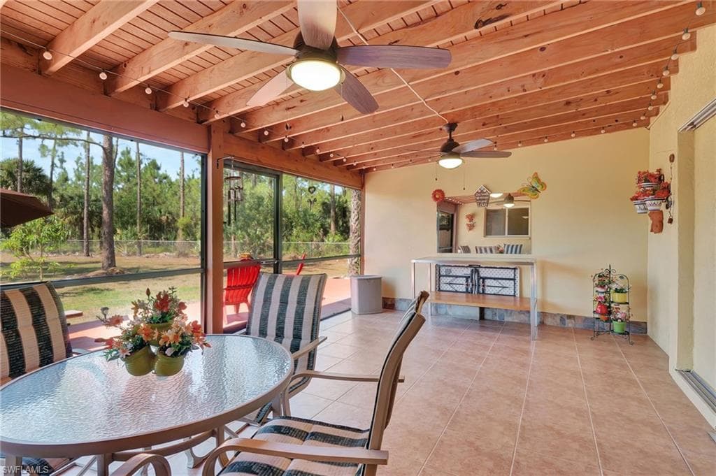 2610 6th Ave NE, Naples, FL 34120-36